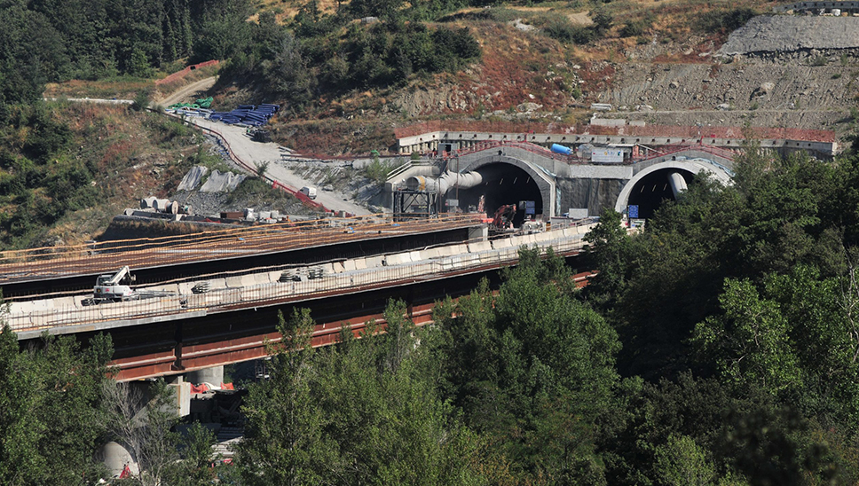 2-ITALY-SASSO-MARCONI-BARBERINO-DEL-MUGELLO-HIGHWAY-scaled